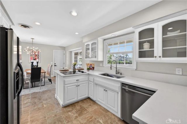 2225 E Grove Avenue, Orange, CA 92867