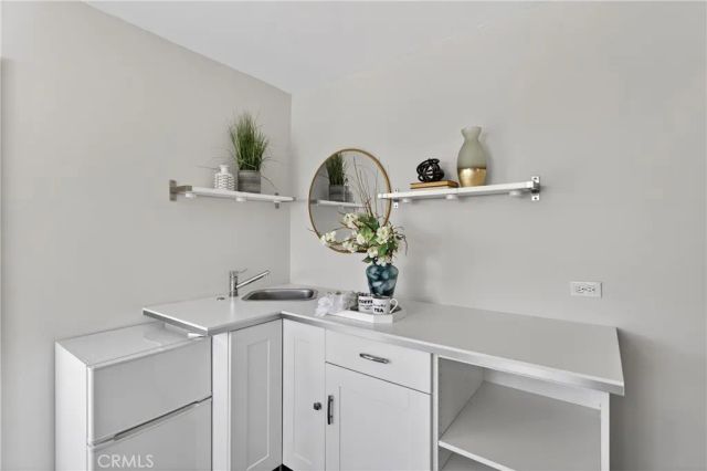 2225 E Grove Avenue, Orange, CA 92867