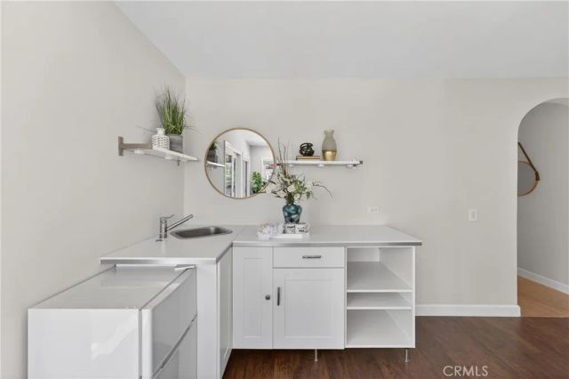 2225 E Grove Avenue, Orange, CA 92867