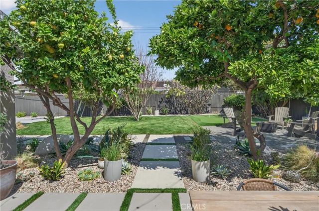 2225 E Grove Avenue, Orange, CA 92867