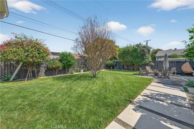 2225 E Grove Avenue, Orange, CA 92867