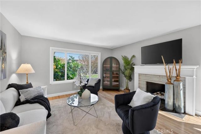 2225 E Grove Avenue, Orange, CA 92867