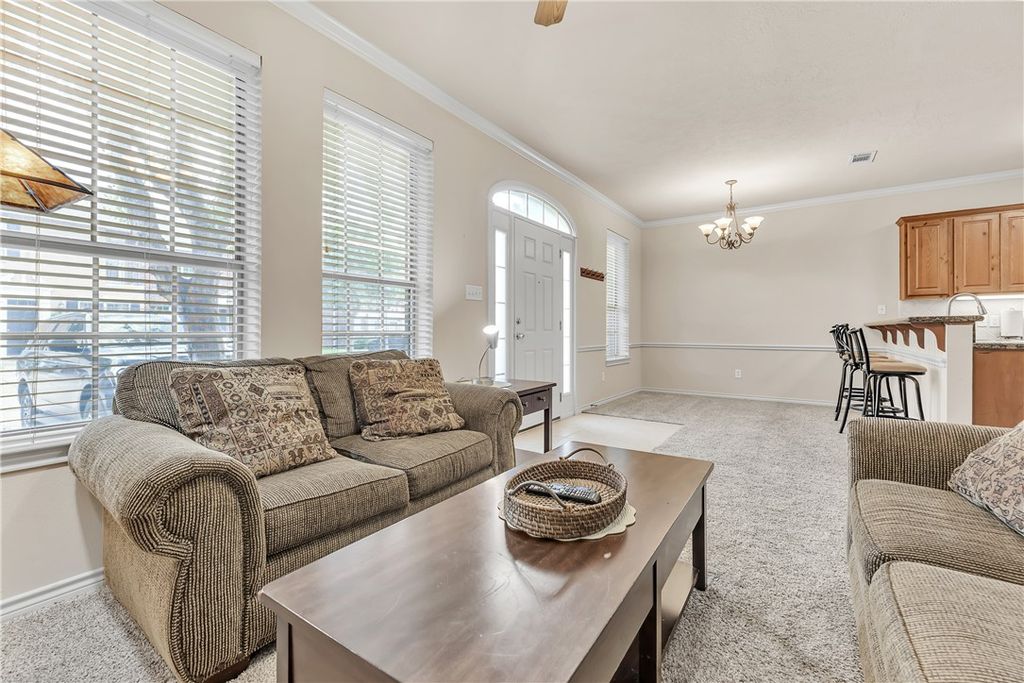 327 Forest Drive, College Station, TX 77840 — photo 2