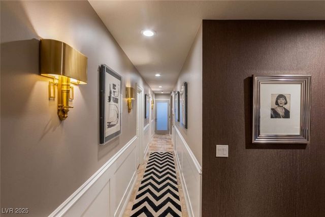 2030 Mohigan Way, Las Vegas, NV 89169