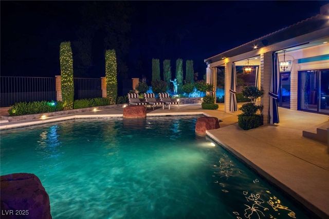 2030 Mohigan Way, Las Vegas, NV 89169