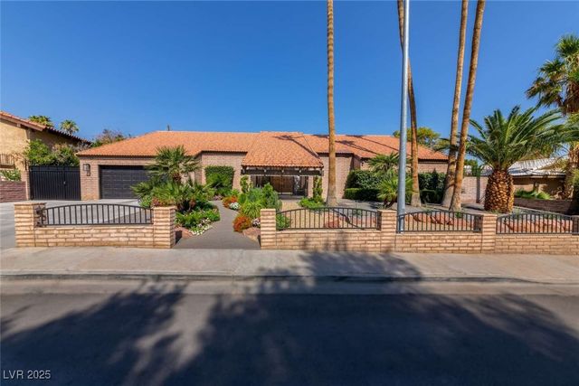 2030 Mohigan Way, Las Vegas, NV 89169