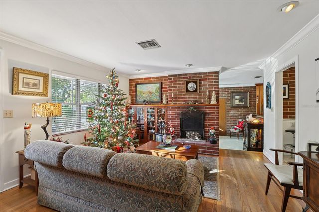 9403 N EDISON AVENUE, Tampa, FL 33612