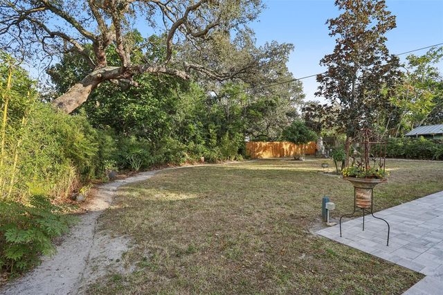 9403 N EDISON AVENUE, Tampa, FL 33612