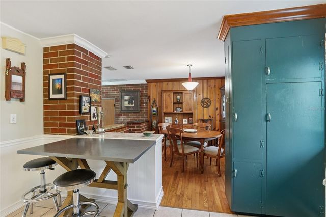 9403 N EDISON AVENUE, Tampa, FL 33612