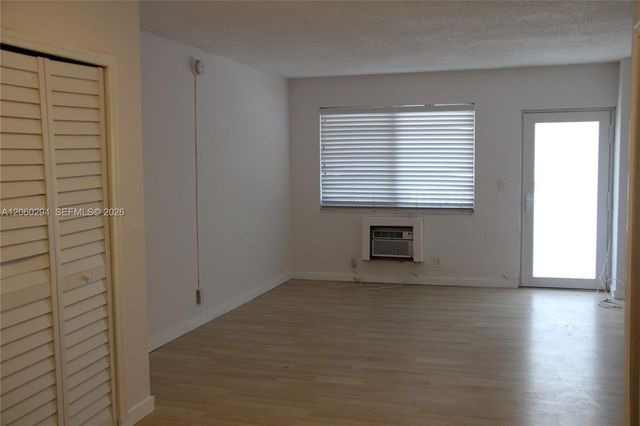 158 Ocean Drive 206, Miami Beach, FL 33139