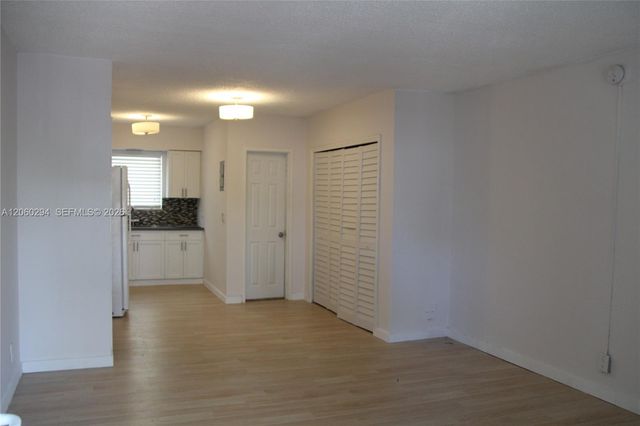 158 Ocean Drive 206, Miami Beach, FL 33139