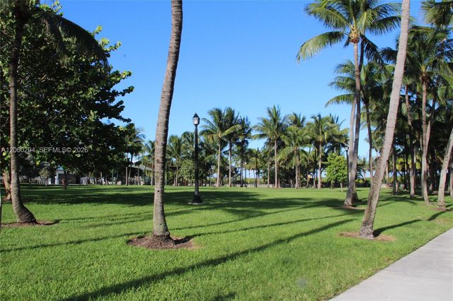 158 Ocean Drive 206, Miami Beach, FL 33139