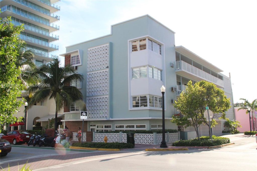 158 Ocean Drive 206, Miami Beach, FL 33139