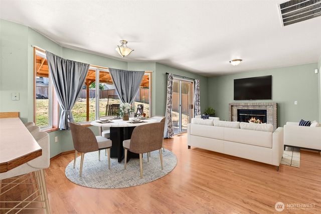 11805 122nd Avenue Ct E, Puyallup, WA 98374