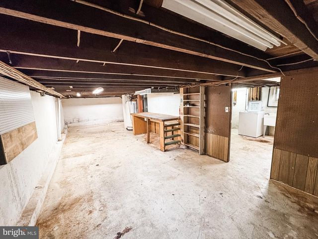 9 SILVIEW AVE, Wilmington, DE 19804
