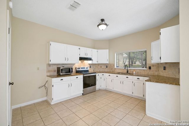9844 FORTUNE RIDGE DR, Converse, TX 78109