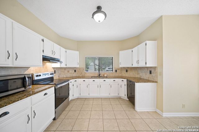 9844 FORTUNE RIDGE DR, Converse, TX 78109