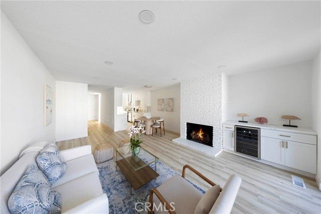 4001 Warner, Huntington Beach, CA 92649