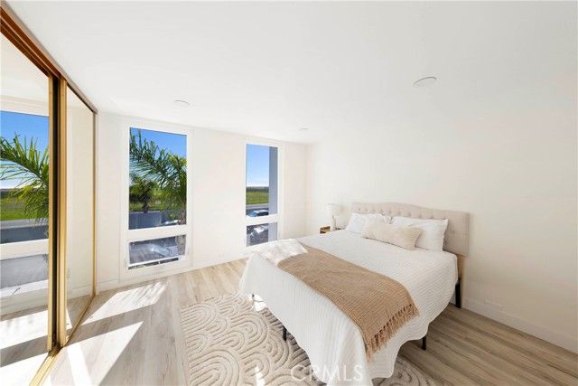 4001 Warner, Huntington Beach, CA 92649