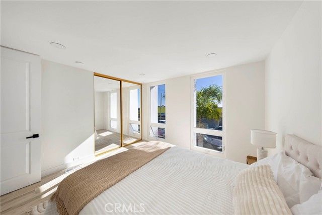 4001 Warner, Huntington Beach, CA 92649