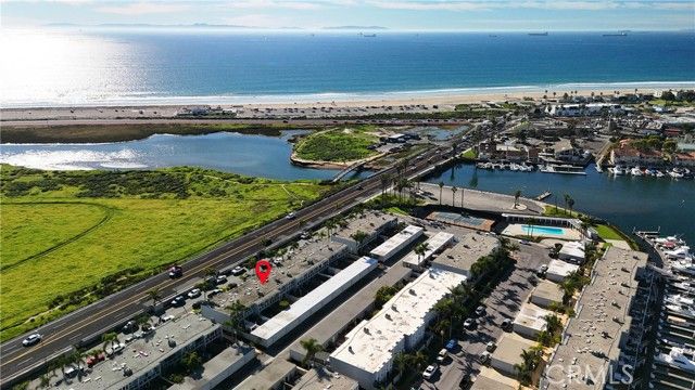 4001 Warner, Huntington Beach, CA 92649