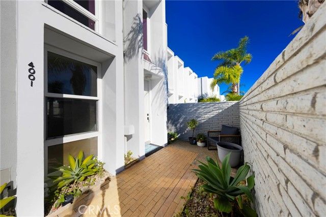 4001 Warner, Huntington Beach, CA 92649