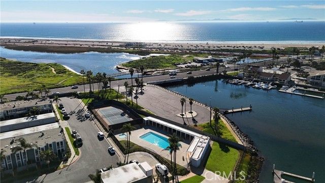 4001 Warner, Huntington Beach, CA 92649