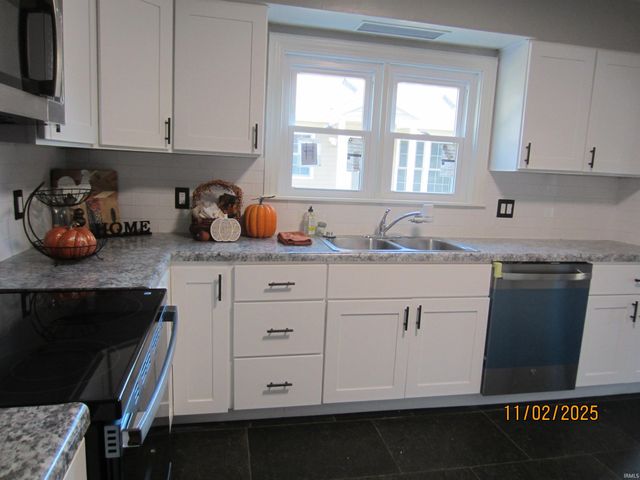 1515 W 4th Street, Marion, IN 46952