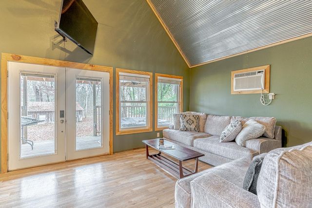 1815 Stubblefield Rd, Pocahontas, AR 72455