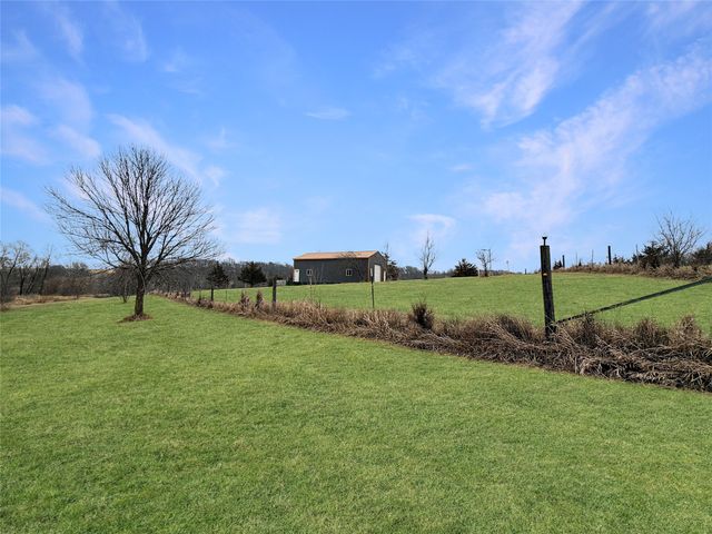 15368 Newbold Street, Indianola, IA 50125