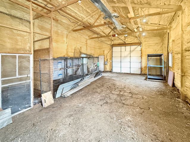 15368 Newbold Street, Indianola, IA 50125