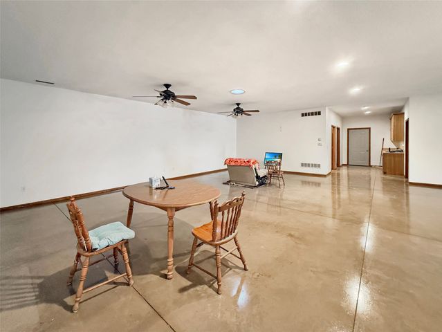 15368 Newbold Street, Indianola, IA 50125