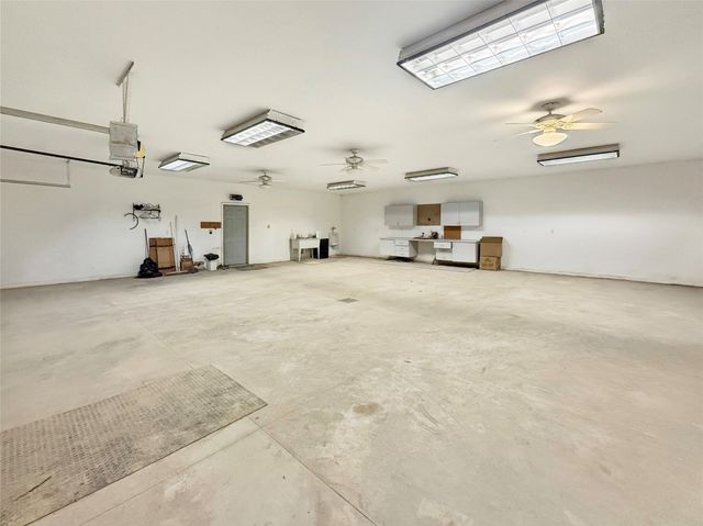 15368 Newbold Street, Indianola, IA 50125