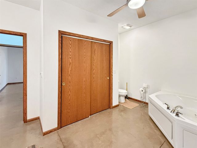 15368 Newbold Street, Indianola, IA 50125