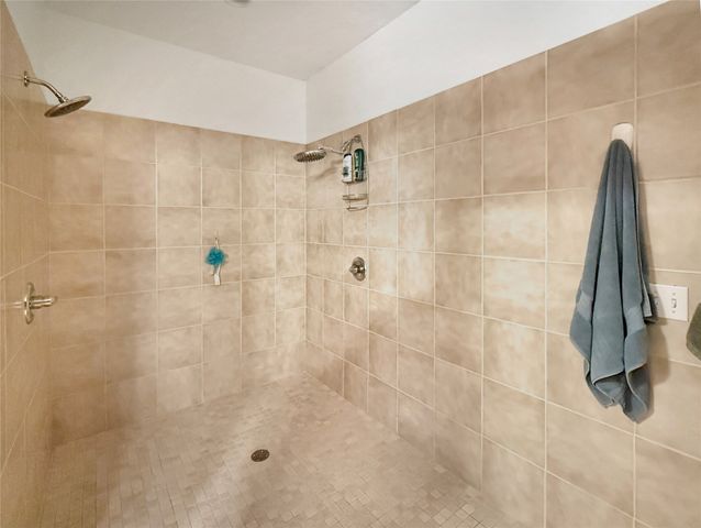 15368 Newbold Street, Indianola, IA 50125