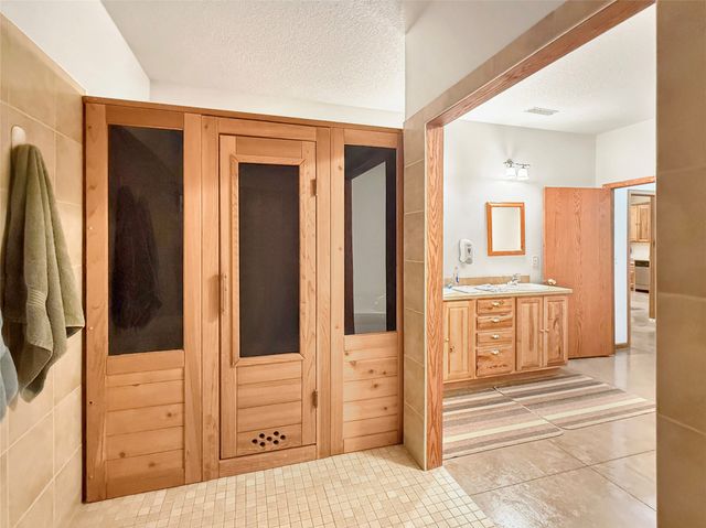 15368 Newbold Street, Indianola, IA 50125