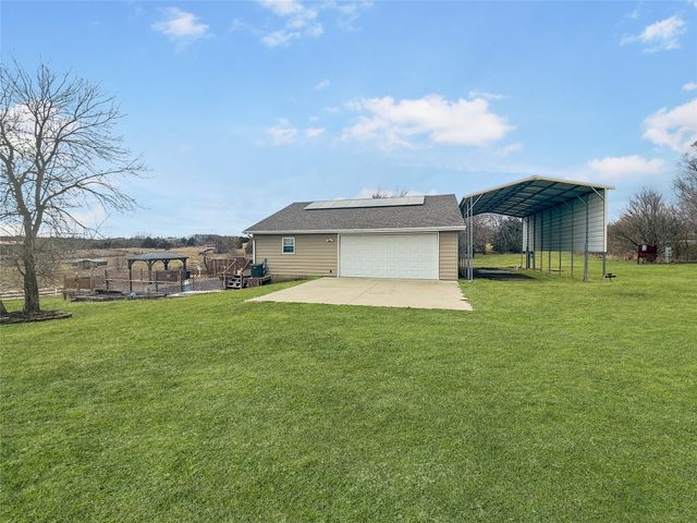 15368 Newbold Street, Indianola, IA 50125