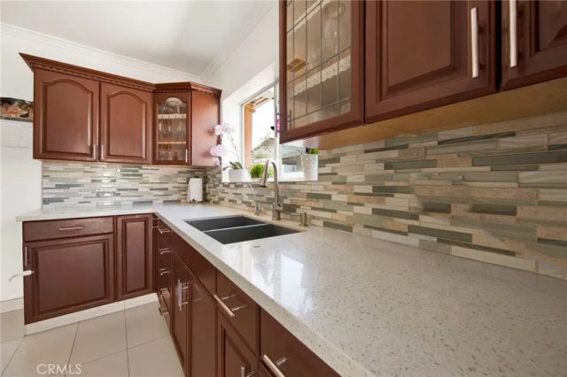 1318 N Alexandria Avenue, Los Angeles, CA 90027