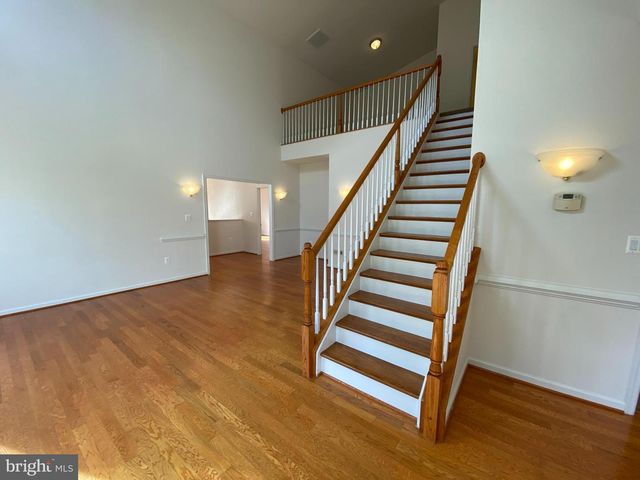 1012 MAUREEN DR, Fredericksburg, VA 22401