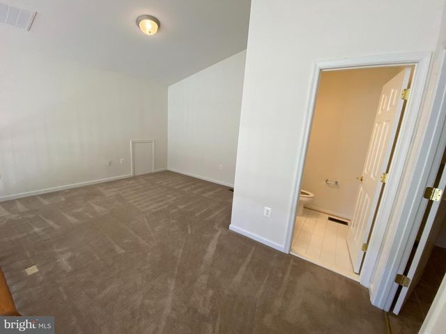 1012 MAUREEN DR, Fredericksburg, VA 22401