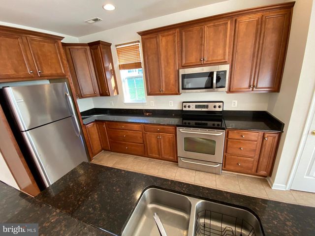 1012 MAUREEN DR, Fredericksburg, VA 22401