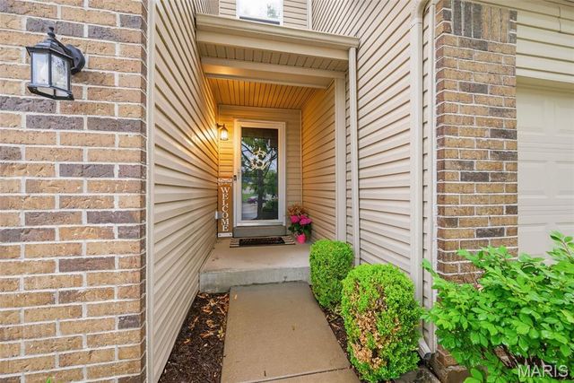 2113 Maple Glen Court, St Peters, MO 63376