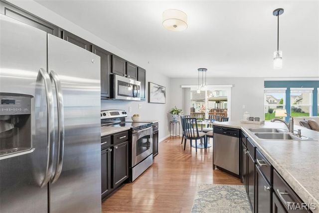 2113 Maple Glen Court, St Peters, MO 63376