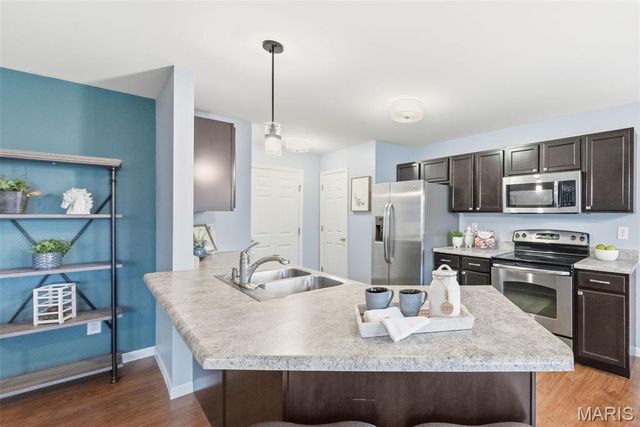 2113 Maple Glen Court, St Peters, MO 63376