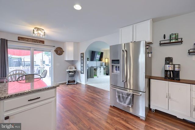 24 KATIE LN, Lancaster, PA 17602