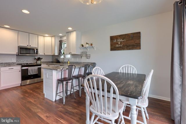 24 KATIE LN, Lancaster, PA 17602