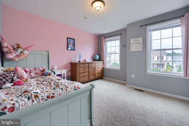 24 KATIE LN, Lancaster, PA 17602