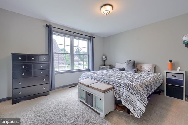 24 KATIE LN, Lancaster, PA 17602