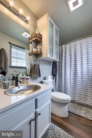 24 KATIE LN, Lancaster, PA 17602