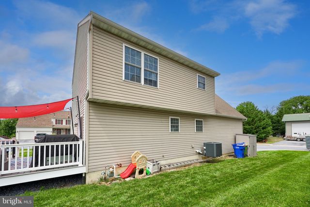 24 KATIE LN, Lancaster, PA 17602